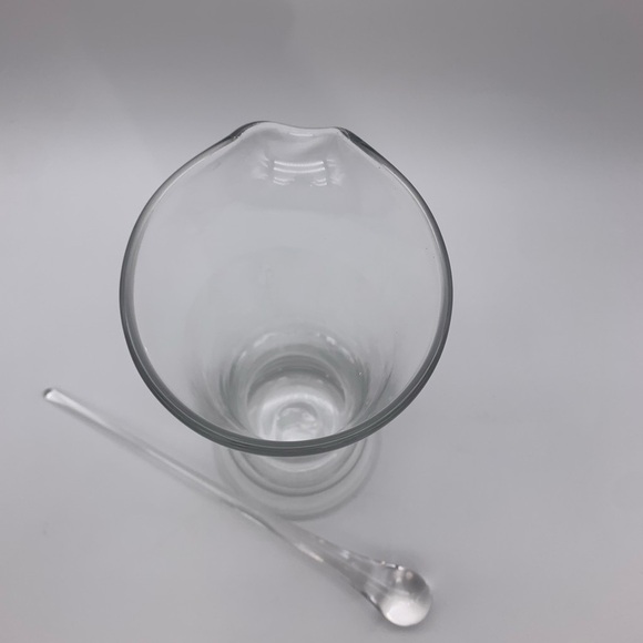 Hand Blown Vtg.Crystal Glass Martini Cocktail Juice Pitcher With Stirrer 24 Oz - Picture 8 of 16
